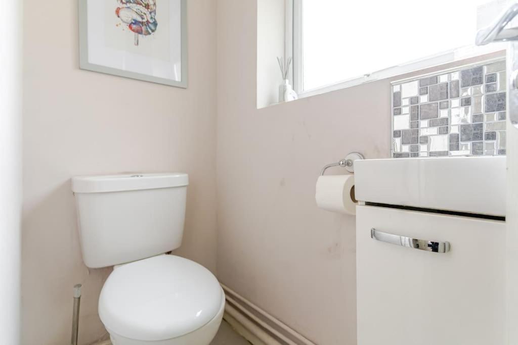 A&s Properties, No Guest Fees, Bank Transfe Deposit Available Apartment