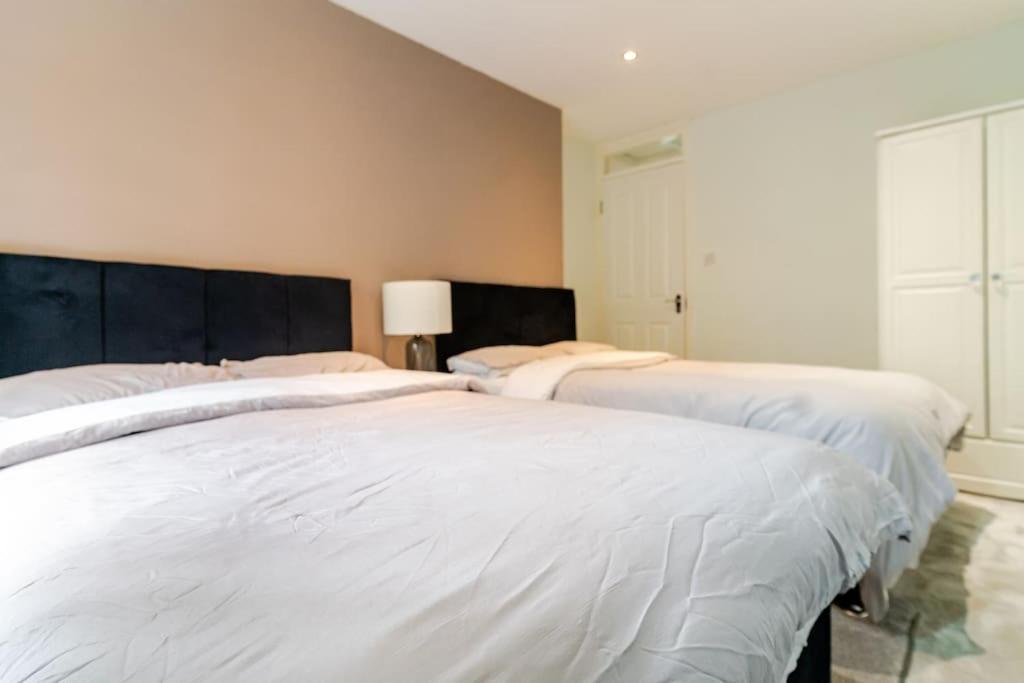 A&s Properties, No Guest Fees, Bank Transfe Deposit Available