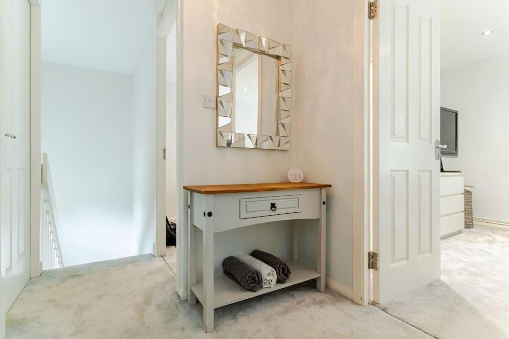 A&s Properties, No Guest Fees, Bank Transfe Deposit Available Apartment