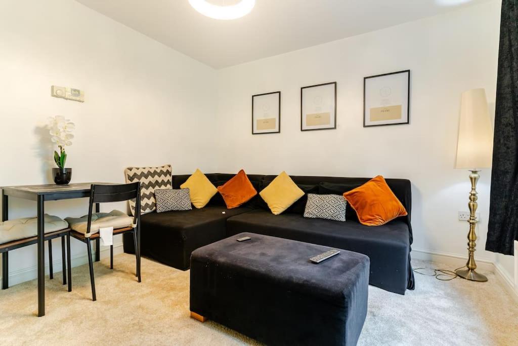 A&s Properties, No Guest Fees, Bank Transfe Deposit Available Apartment